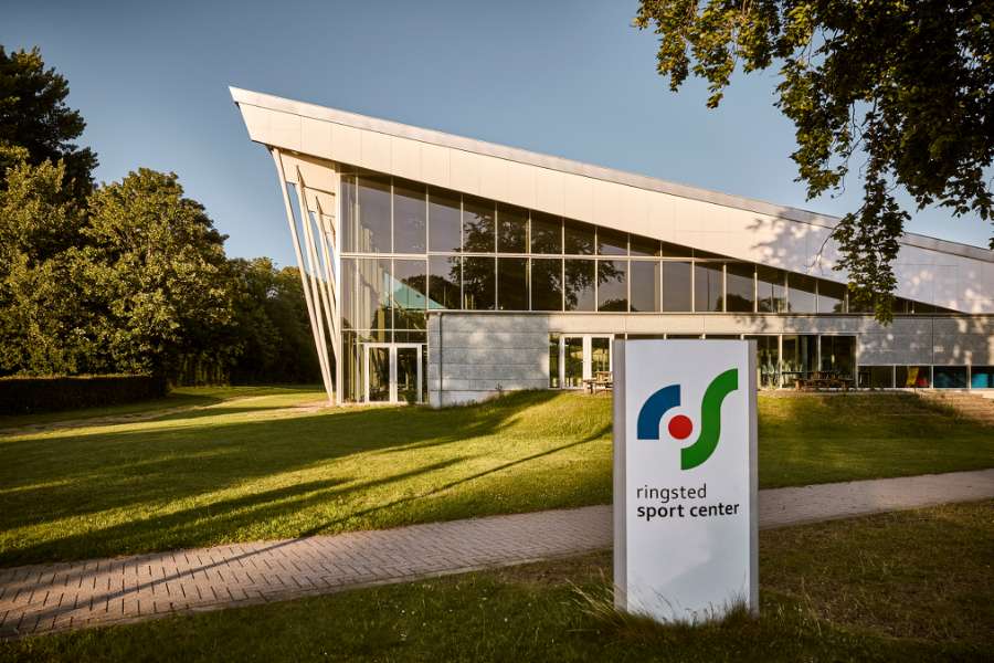 Foreninger samles bag stålfacade med karakter, Ringsted Sportscenter, Tværalle 8, 4100 Ringsted